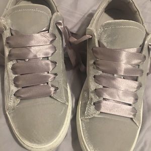 The white company London-Velvet lace up trainers